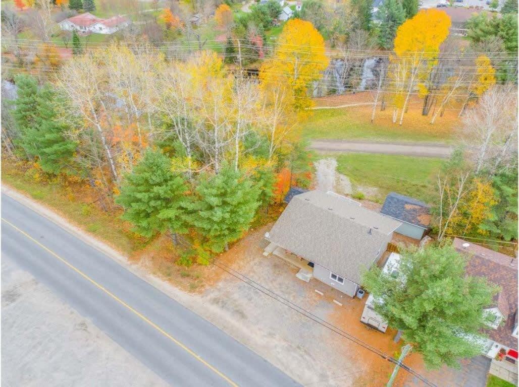 The Artistry I Sled In & Sled Out I Riverside I Tv Bancroft Exterior photo